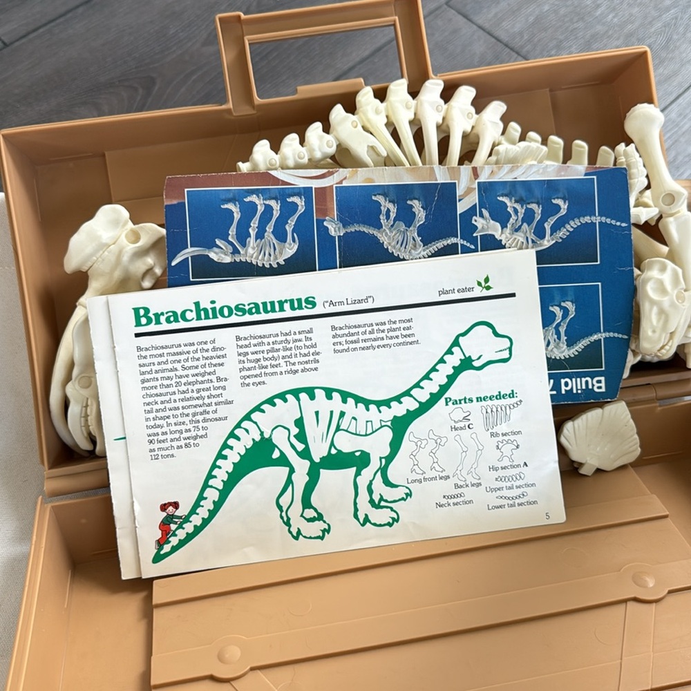 Fisher Price 1989 Vintage Design-a-Saur Set - Picture 6 of 9